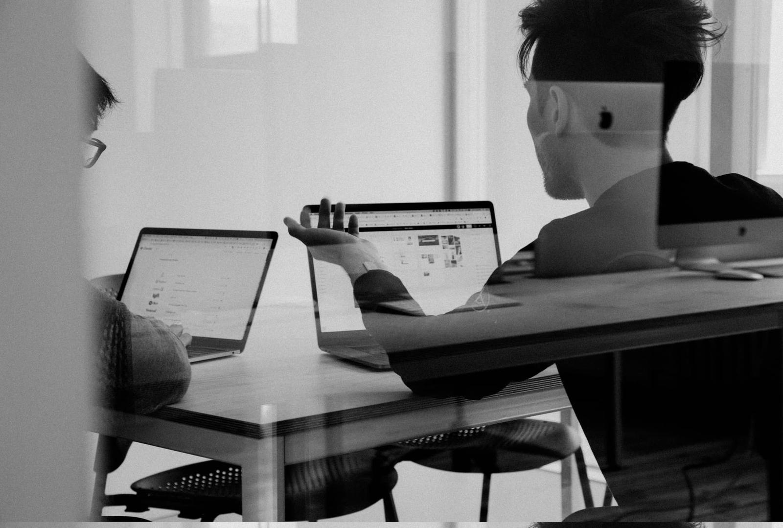 Structure d'équipe de développement Web : Comment bâtir une équipe performante - Bannière